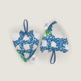 Charger l'image dans la visionneuse de la galerie, Paresse Paris lifestyle home flowers print blue Lavande Celeste silk lavender sachet set heart shape beauty accessories gifting made in france parisian