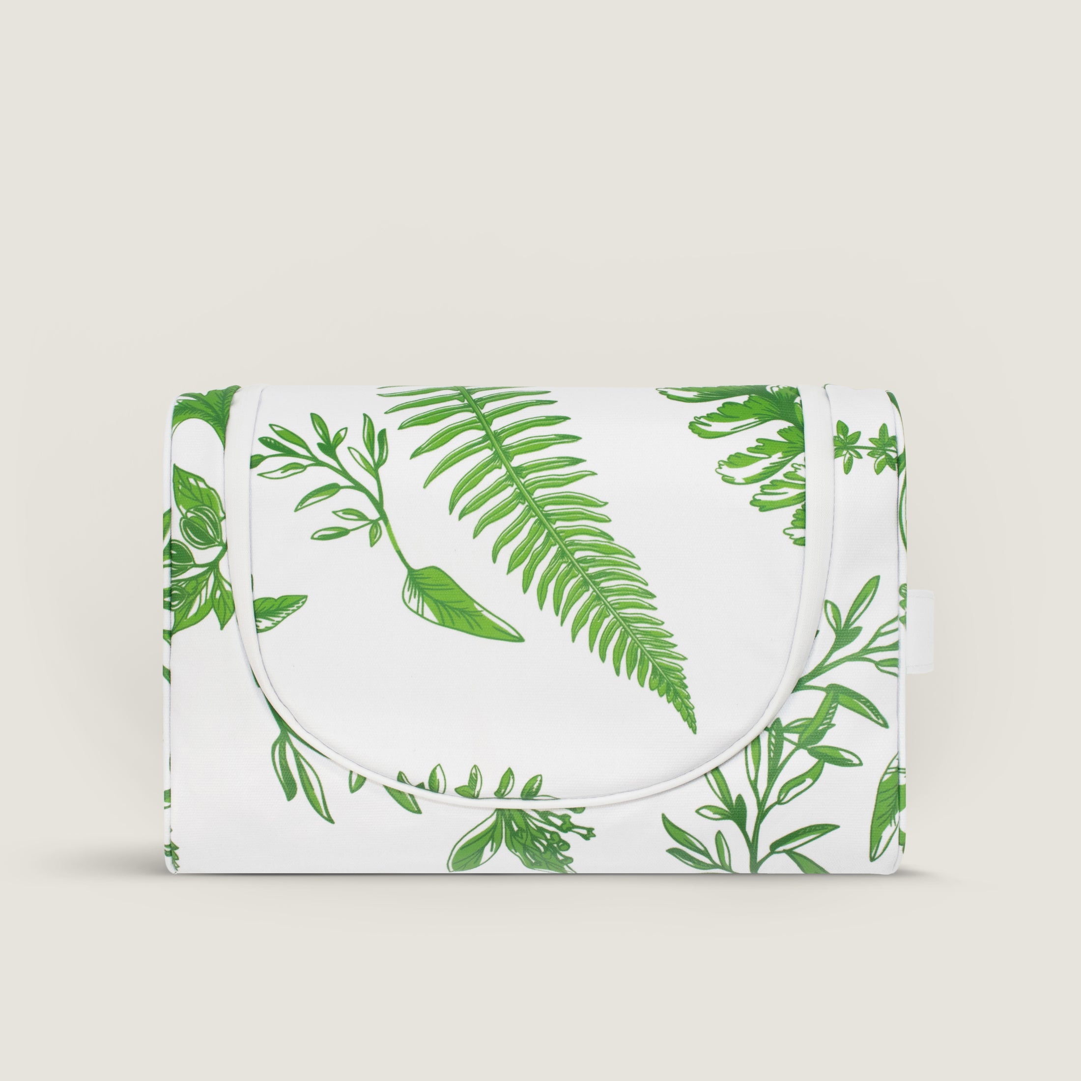 Paresse Paris lifestyle brand home foret secrete flowers parisian gifting green prints made in france waterproof coated canvas toiletry cosmetics case zipper functional travel